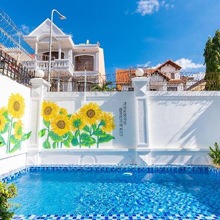 Palm Villa 3 - 5Bedrooms In Center Vungtau ブンタオ エクステリア 写真