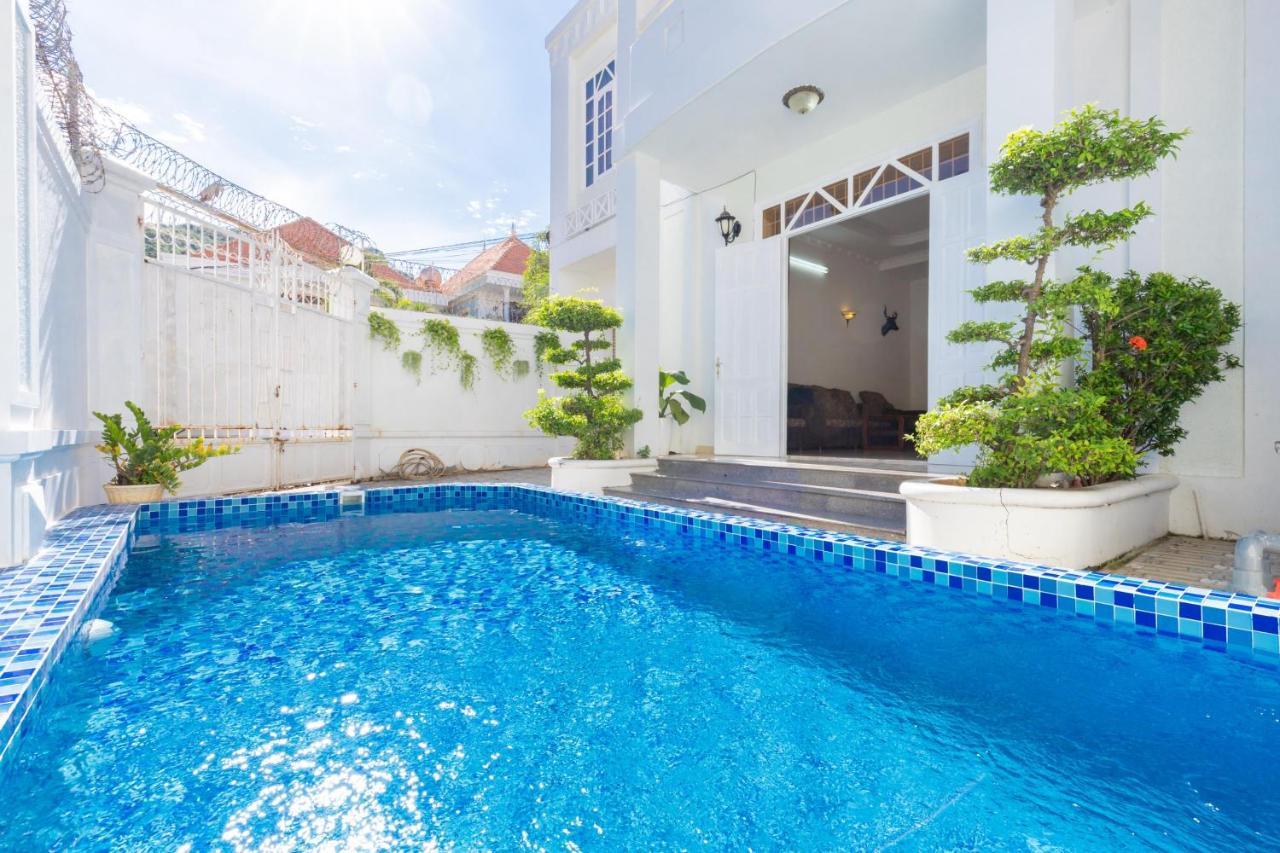 Palm Villa 3 - 5Bedrooms In Center Vungtau ブンタオ エクステリア 写真